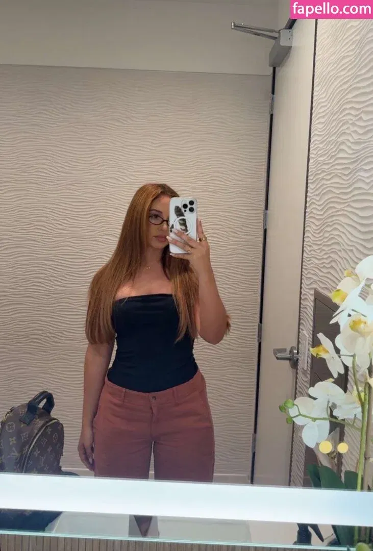 Catherine Mcbroom Onlyfans Photo Gallery 