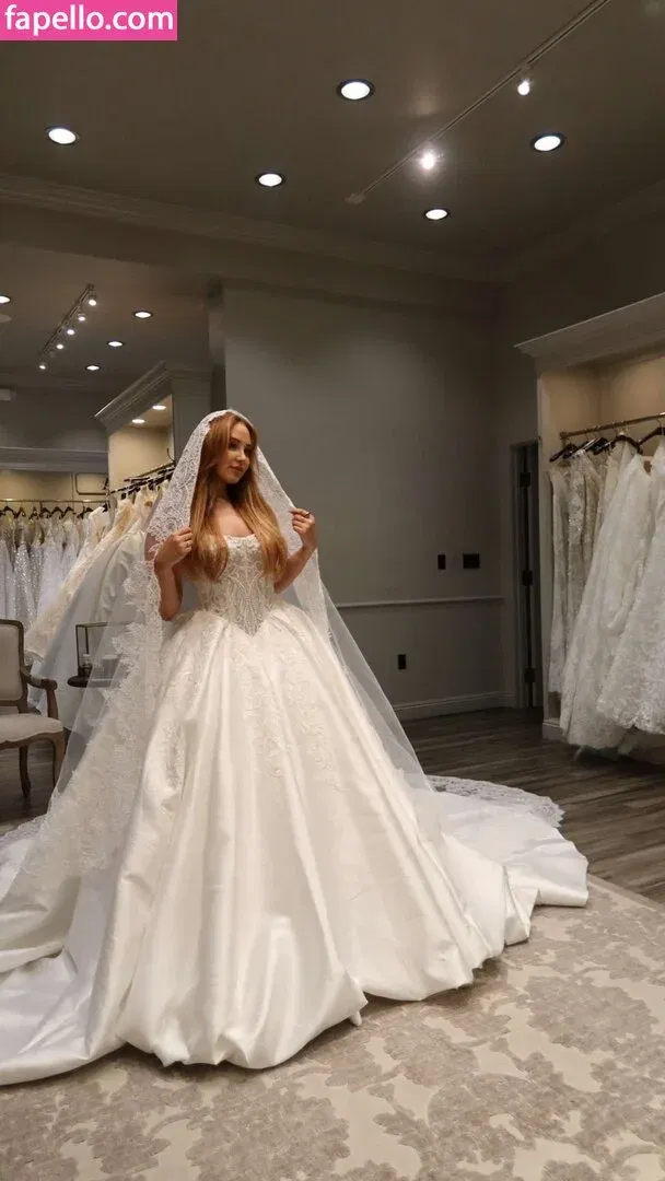 Catherine Mcbroom Onlyfans Photo Gallery 