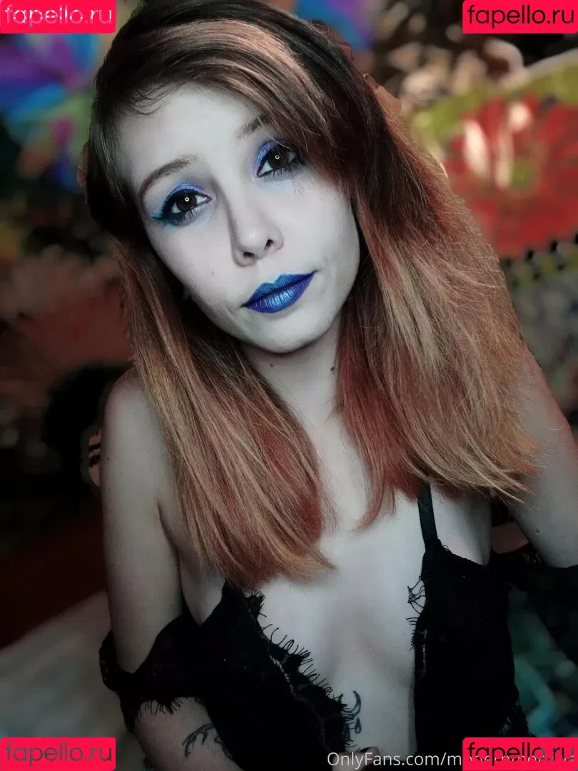 modernmorticia Onlyfans Photo Gallery 