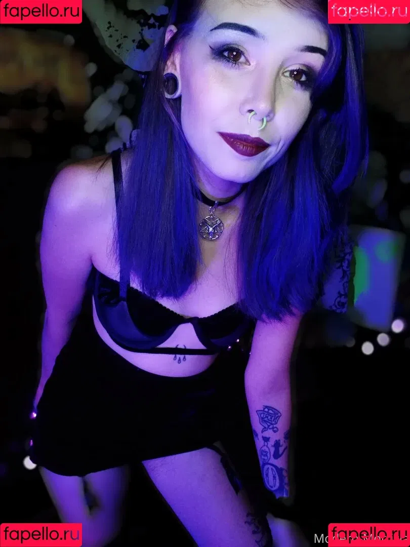 modernmorticia Onlyfans Photo Gallery 