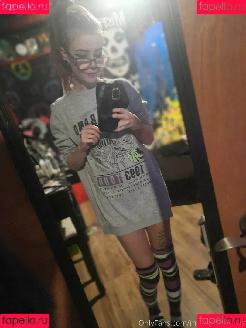 modernmorticia Onlyfans Photo Gallery 
