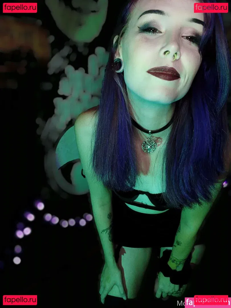 modernmorticia Onlyfans Photo Gallery 