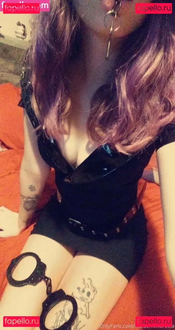 modernmorticia Onlyfans Photo Gallery 