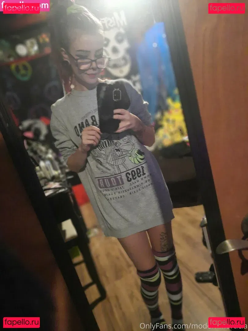 modernmorticia Onlyfans Photo Gallery 