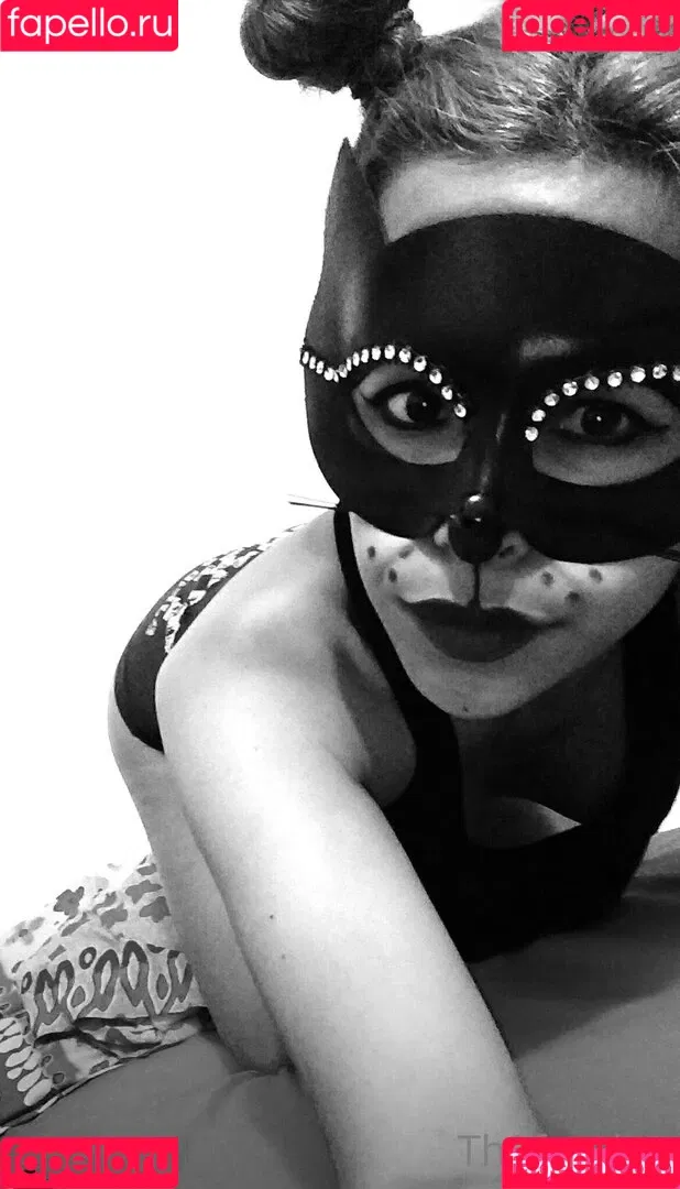 th3fox_lau Onlyfans Photo Gallery 