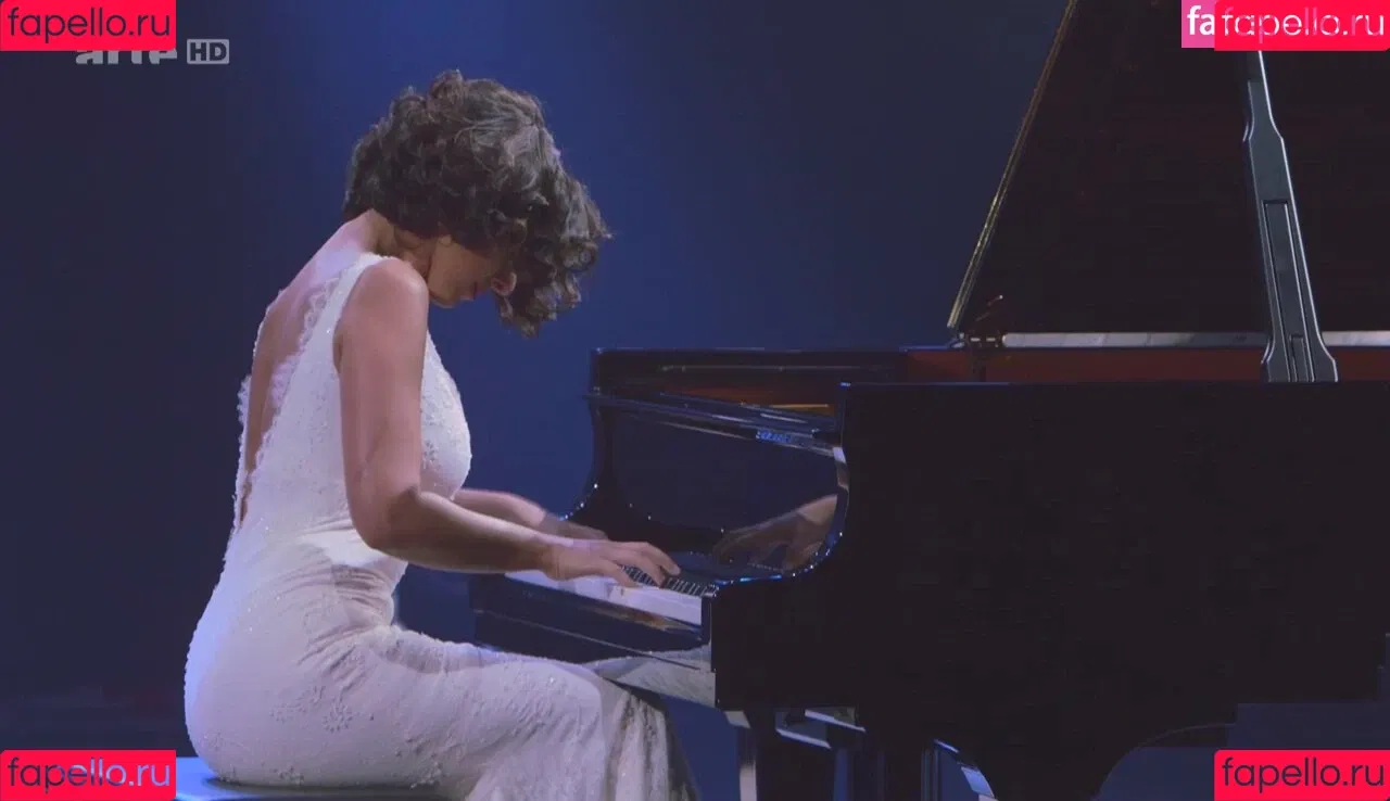 Khatia Buniatishvili Onlyfans Photo Gallery 