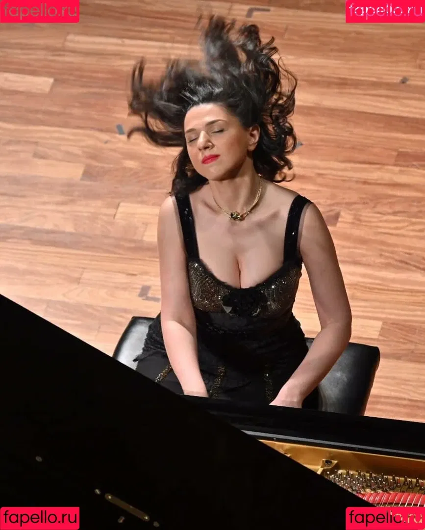 Khatia Buniatishvili Onlyfans Photo Gallery 