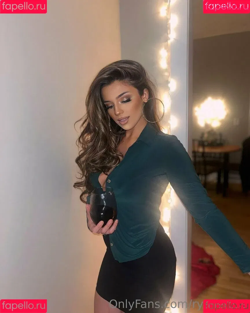 ryalierose Onlyfans Photo Gallery 