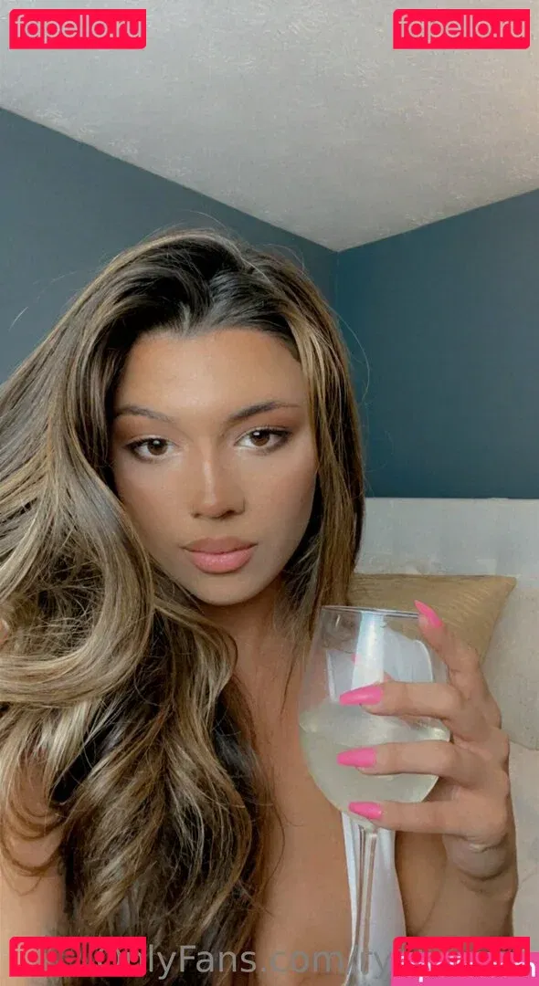 ryalierose Onlyfans Photo Gallery 