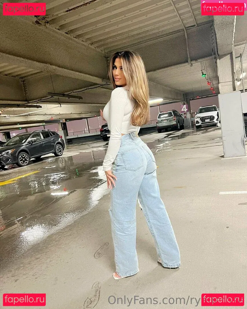 ryalierose Onlyfans Photo Gallery 