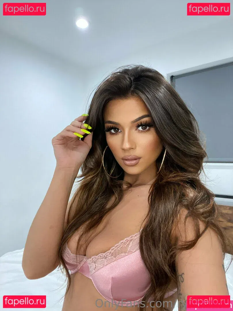 ryalierose Onlyfans Photo Gallery 