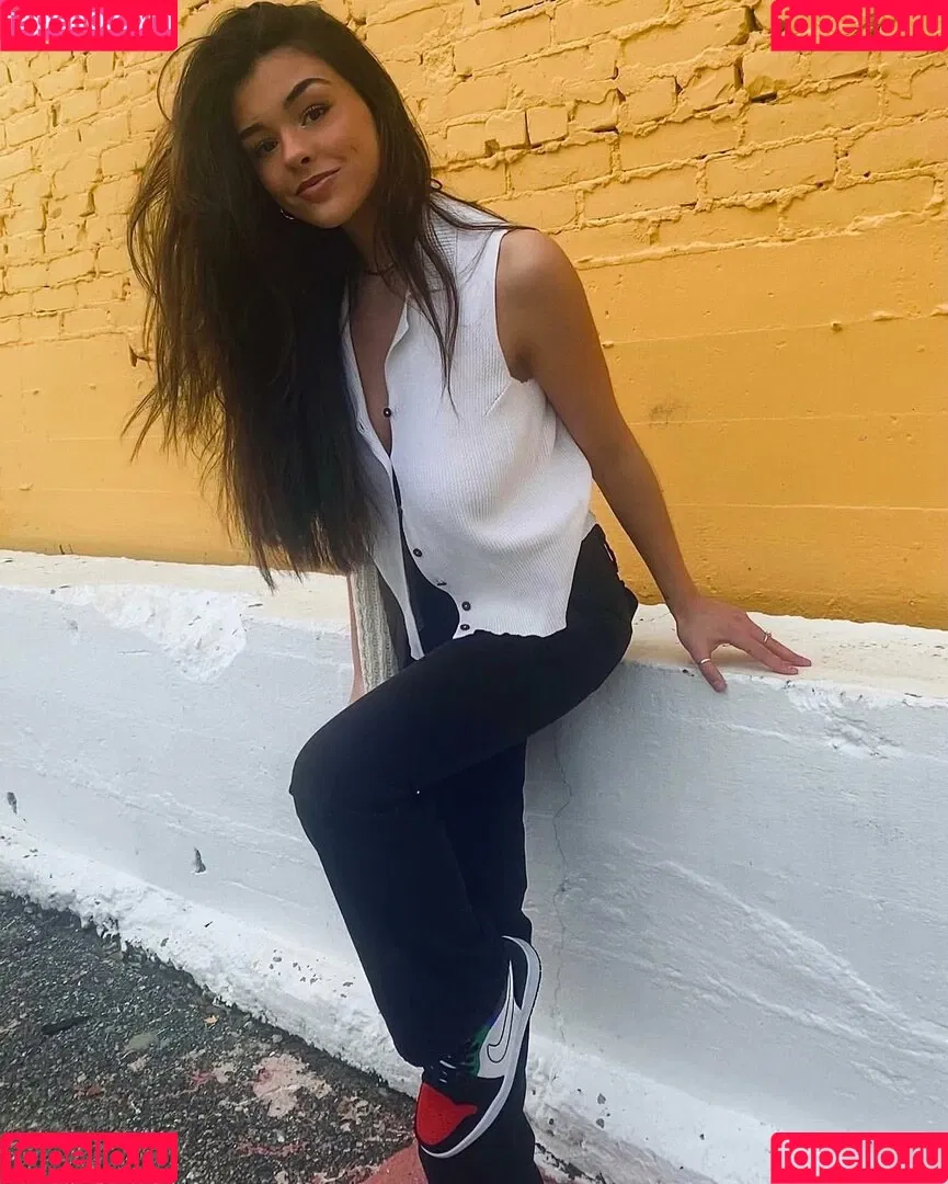 Amanda Sokos Onlyfans Photo Gallery 