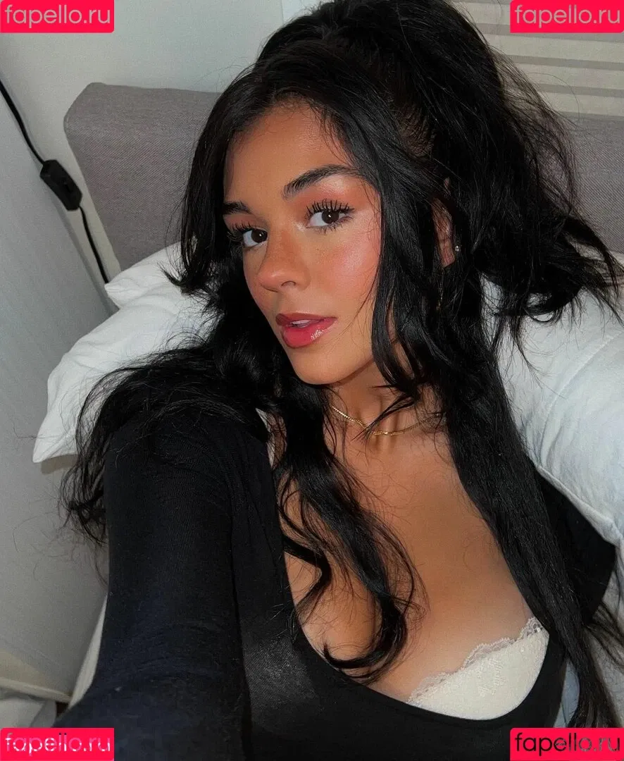 Amanda Sokos Onlyfans Photo Gallery 