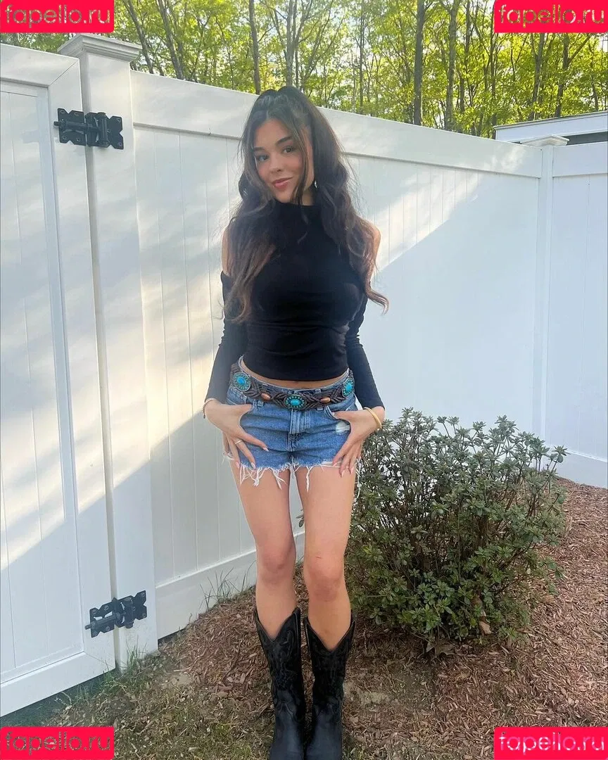 Amanda Sokos Onlyfans Photo Gallery 