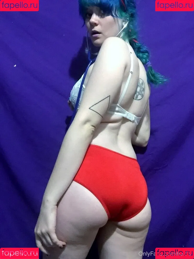 Heidiv Onlyfans Photo Gallery 