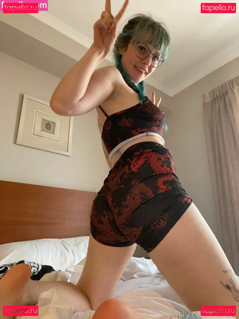 Heidiv Onlyfans Photo Gallery 