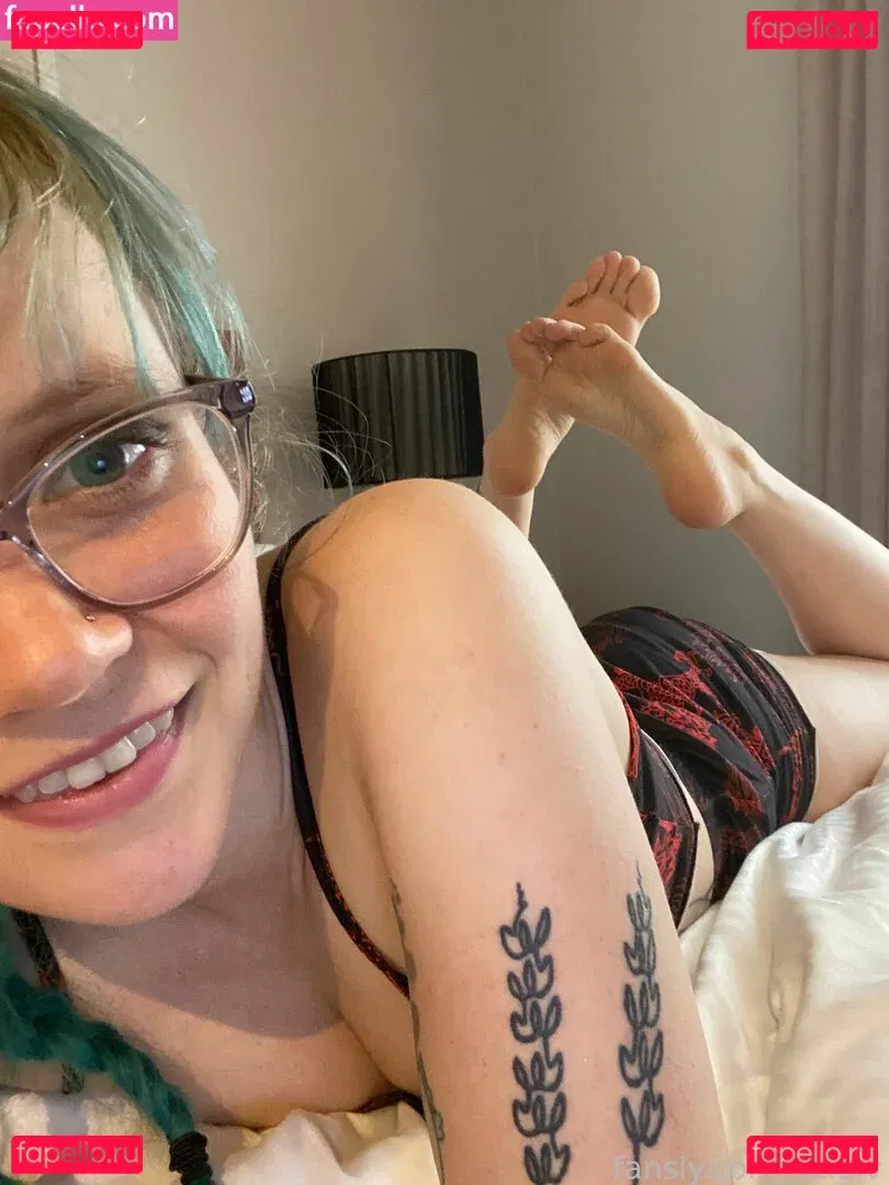 Heidiv Onlyfans Photo Gallery 