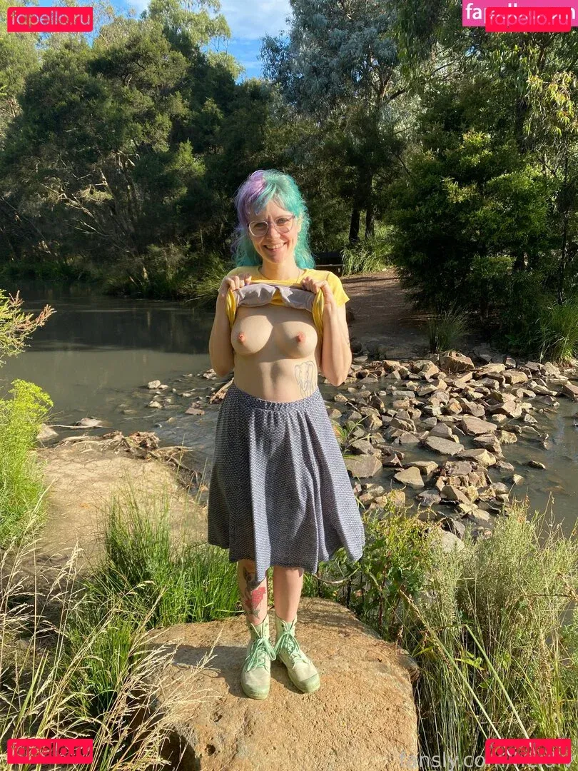 Heidiv Onlyfans Photo Gallery 