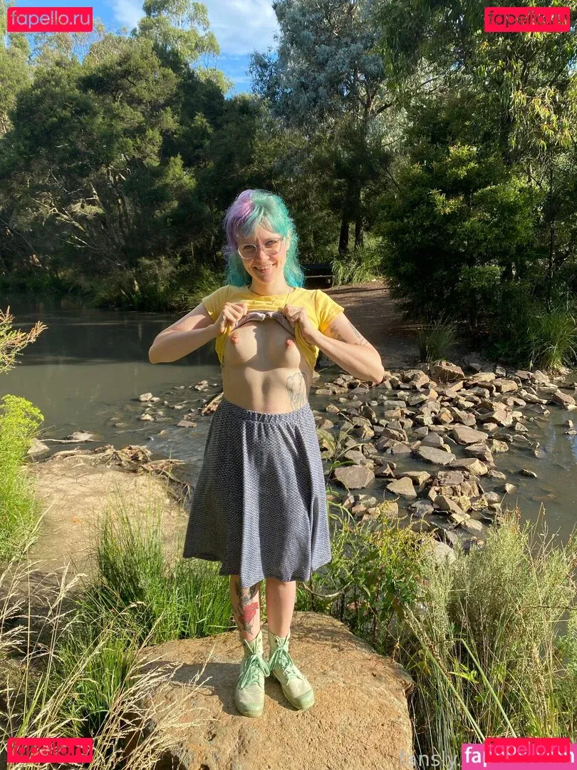 Heidiv Onlyfans Photo Gallery 