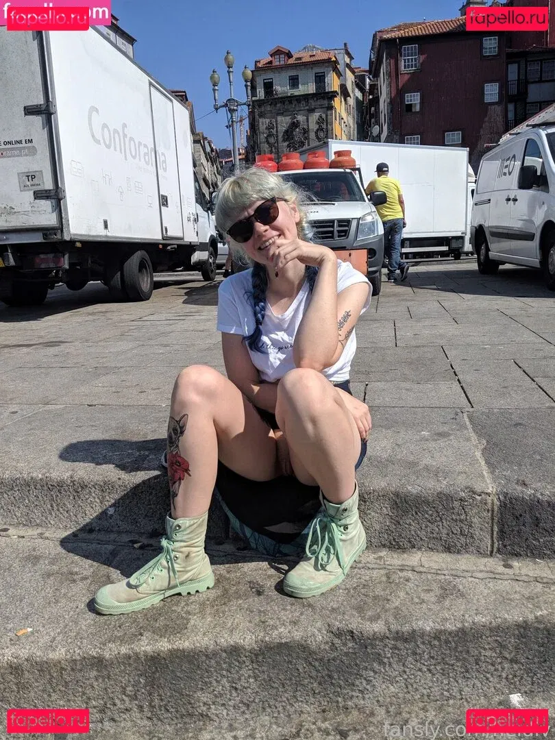 Heidiv Onlyfans Photo Gallery 