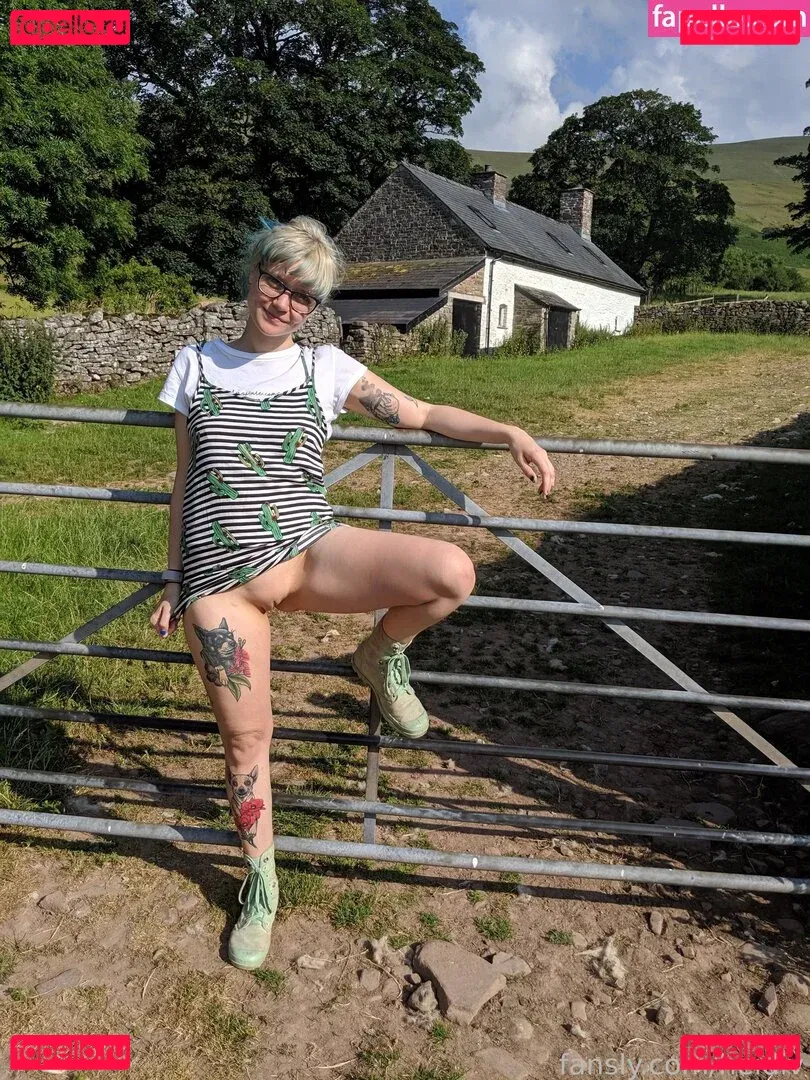 Heidiv Onlyfans Photo Gallery 