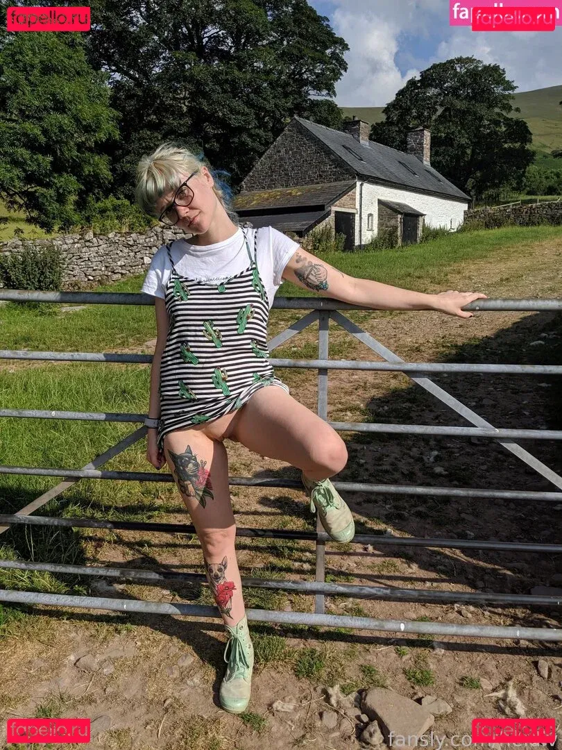 Heidiv Onlyfans Photo Gallery 