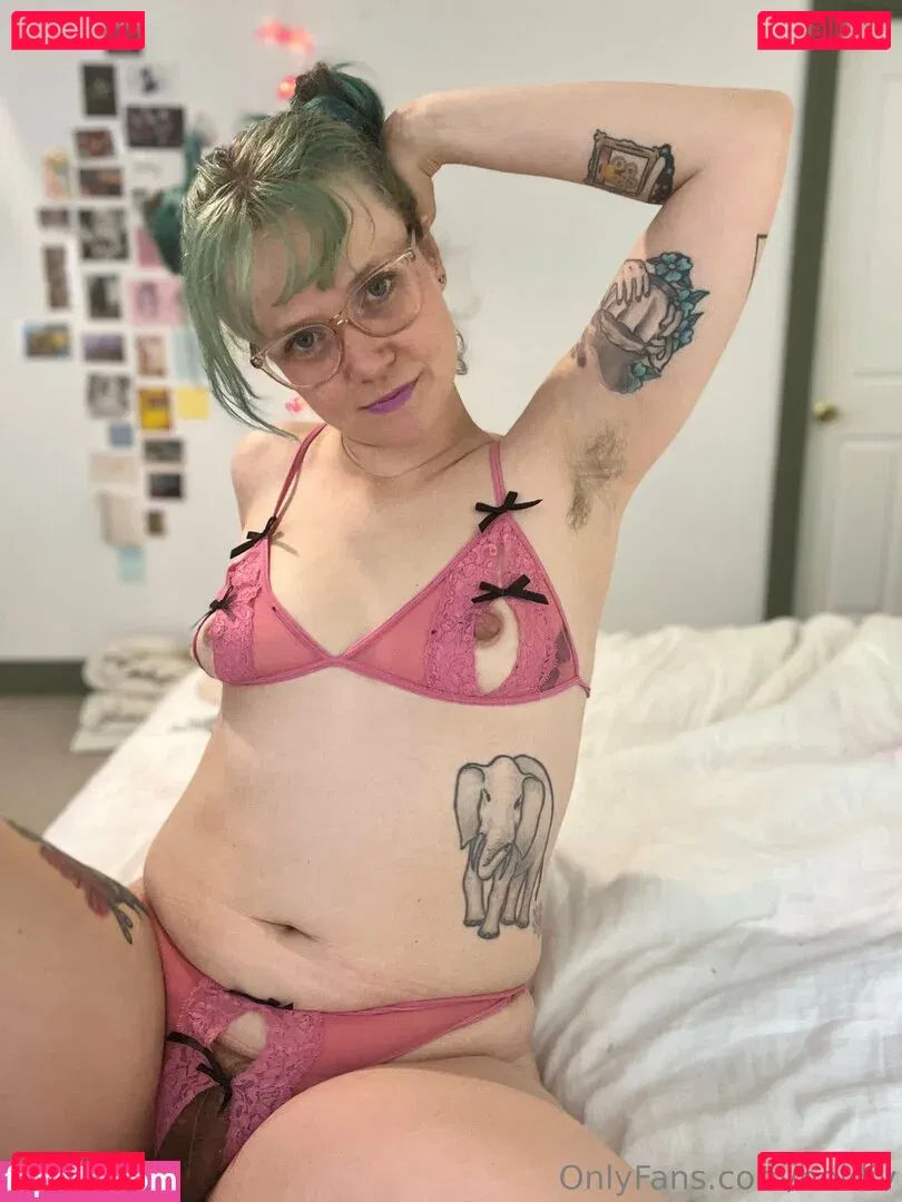 Heidiv Onlyfans Photo Gallery 