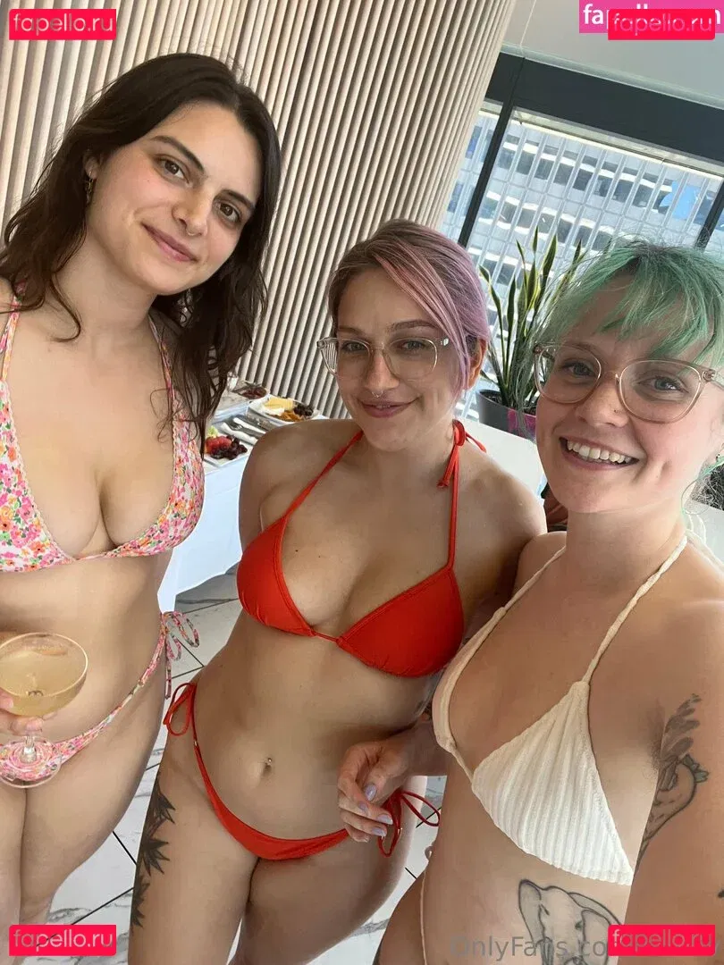 Heidiv Onlyfans Photo Gallery 