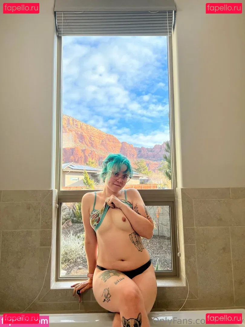 Heidiv Onlyfans Photo Gallery 