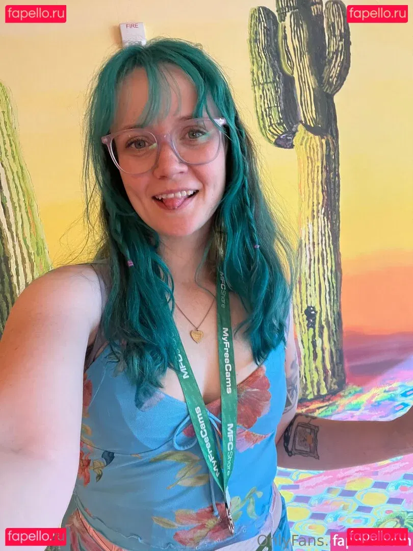 Heidiv Onlyfans Photo Gallery 