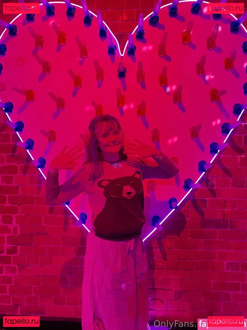 Heidiv Onlyfans Photo Gallery 