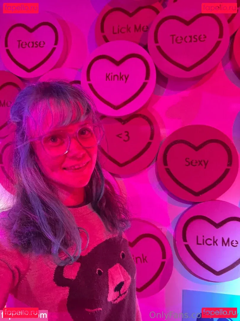 Heidiv Onlyfans Photo Gallery 