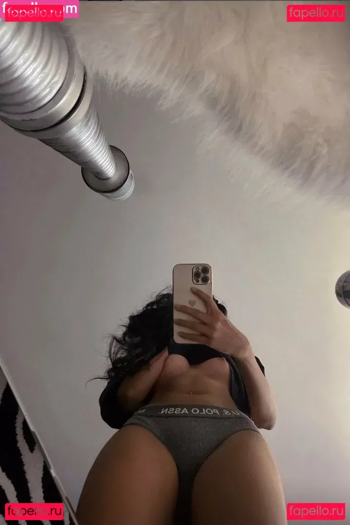 shefoekeeps Onlyfans Photo Gallery 