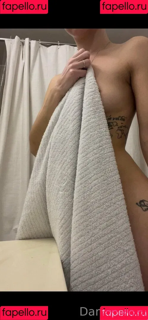 daretotriad Onlyfans Photo Gallery 