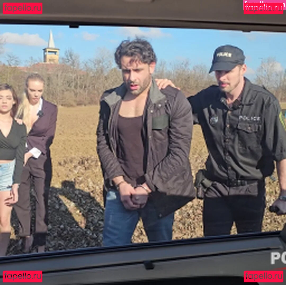 Florane Russell Onlyfans Photo Gallery 