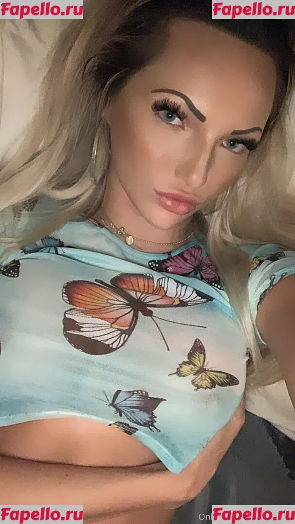 carabelle Onlyfans Photo Gallery 
