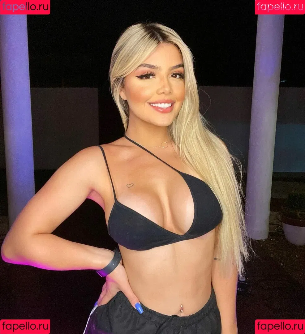 menezesgi Onlyfans Photo Gallery 