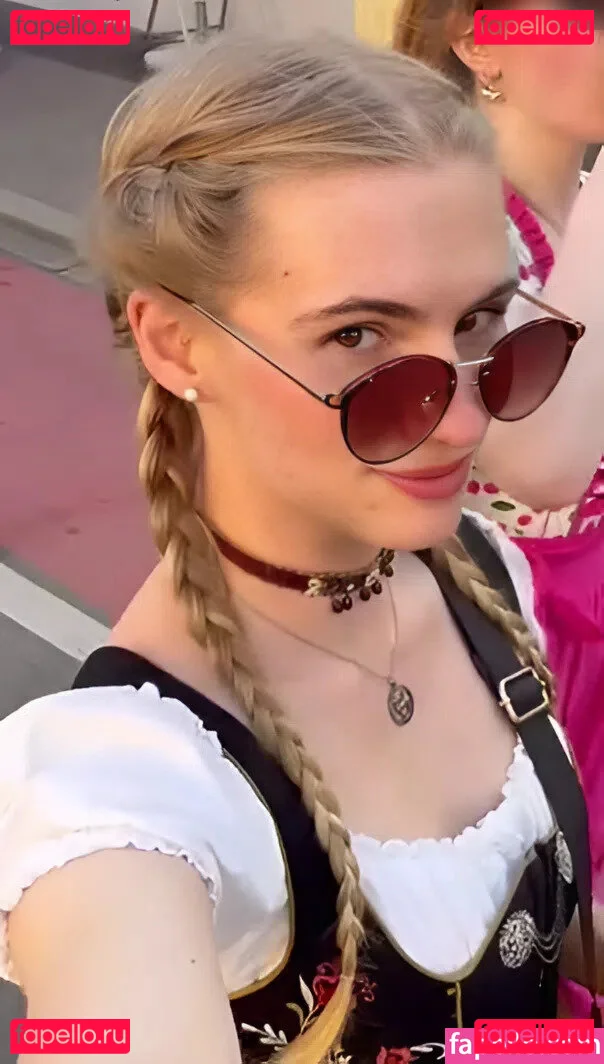 alarna Onlyfans Photo Gallery 