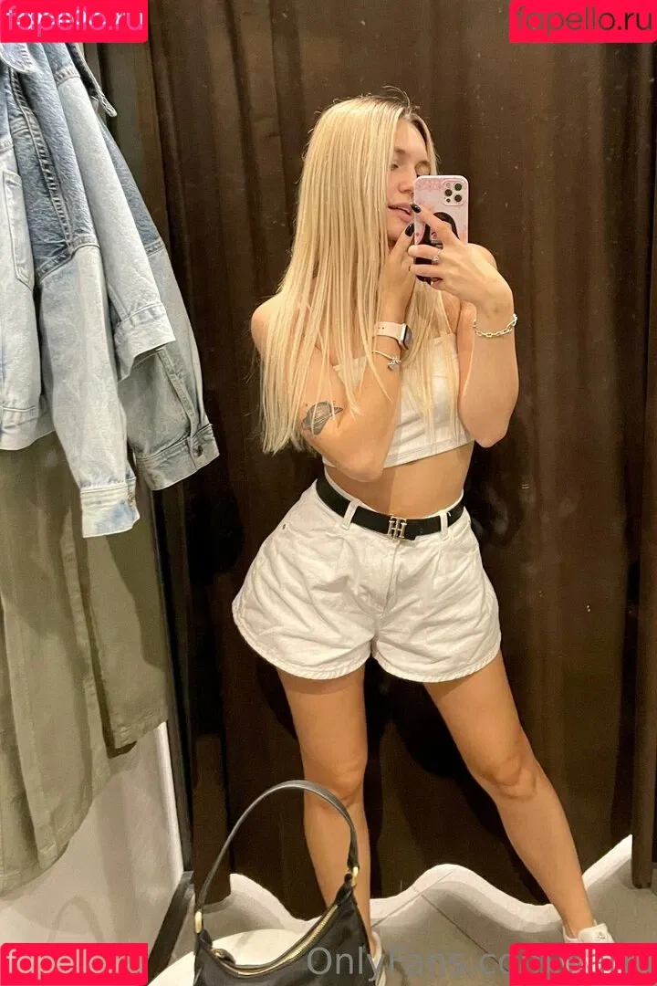 Kari.i Onlyfans Photo Gallery 
