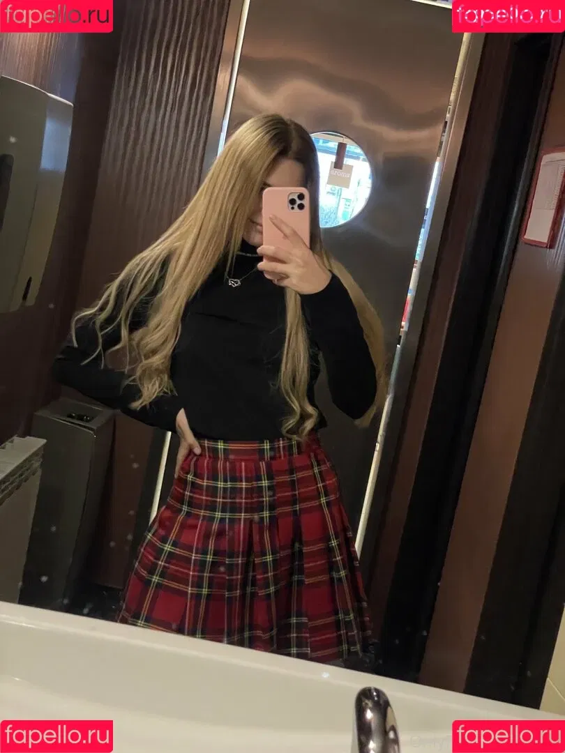 Kari.i Onlyfans Photo Gallery 
