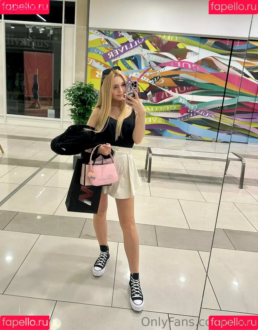 Kari.i Onlyfans Photo Gallery 