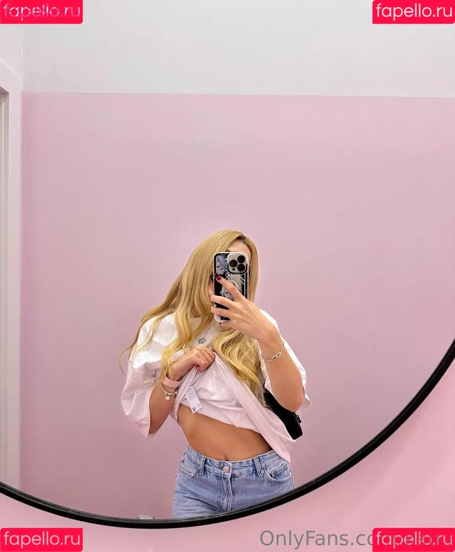 Kari.i Onlyfans Photo Gallery 