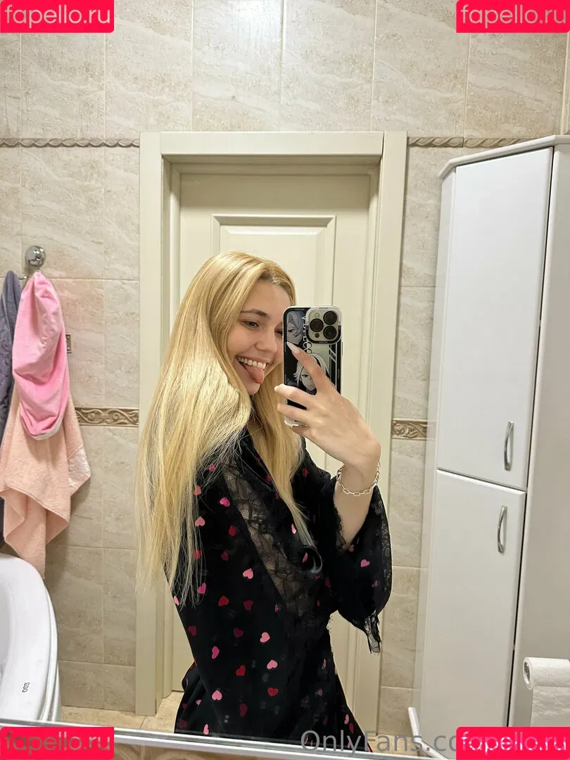 Kari.i Onlyfans Photo Gallery 