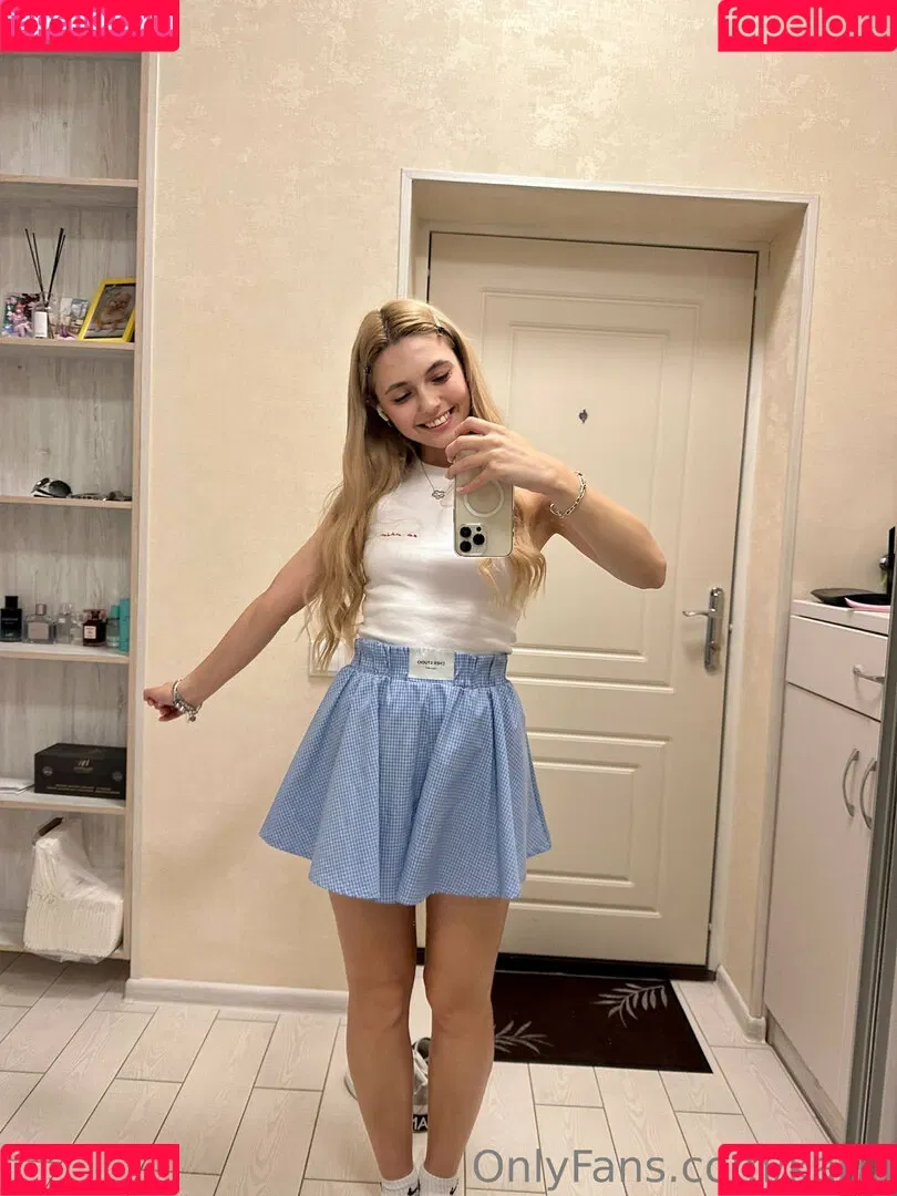 Kari.i Onlyfans Photo Gallery 