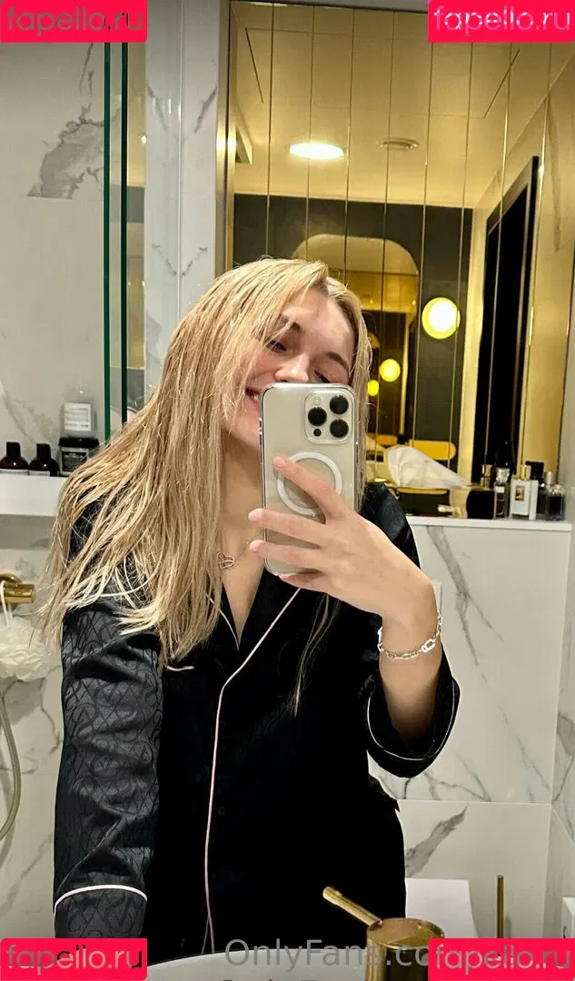 Kari.i Onlyfans Photo Gallery 