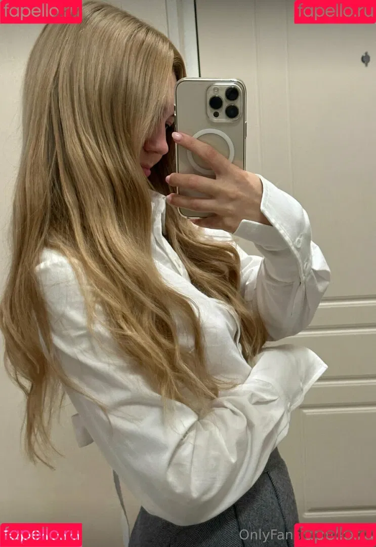 Kari.i Onlyfans Photo Gallery 