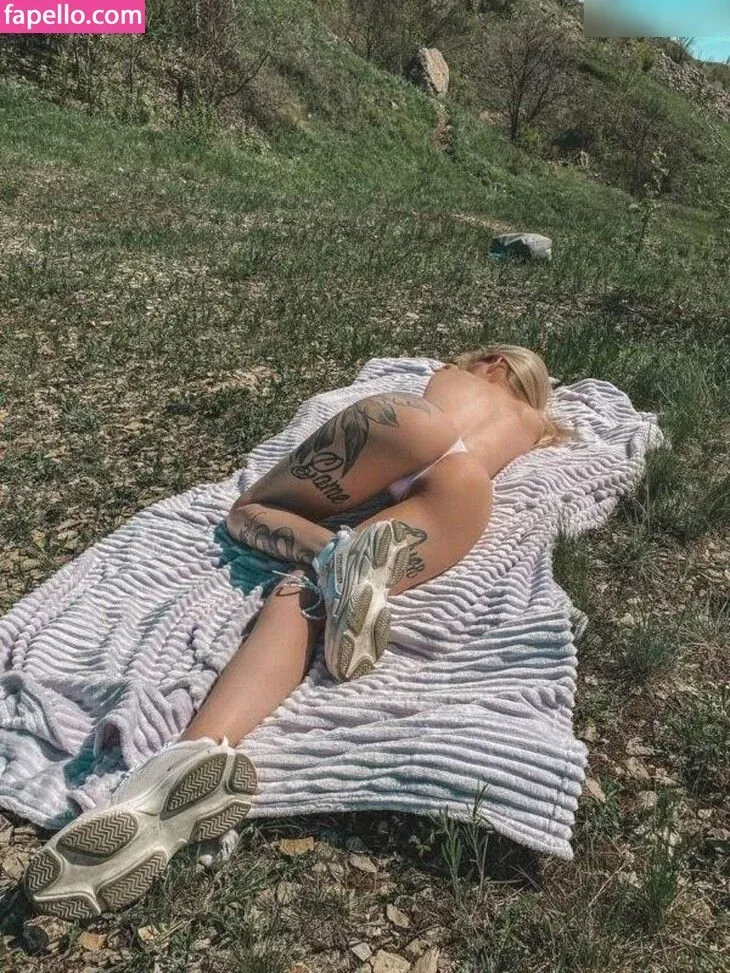 Kari.i Onlyfans Photo Gallery 