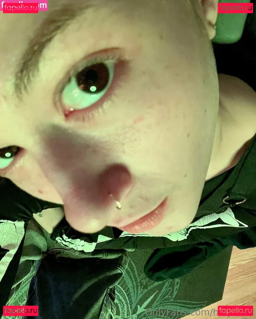 holyheck Onlyfans Photo Gallery 