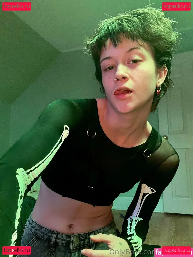 holyheck Onlyfans Photo Gallery 