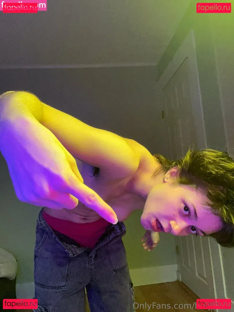 holyheck Onlyfans Photo Gallery 